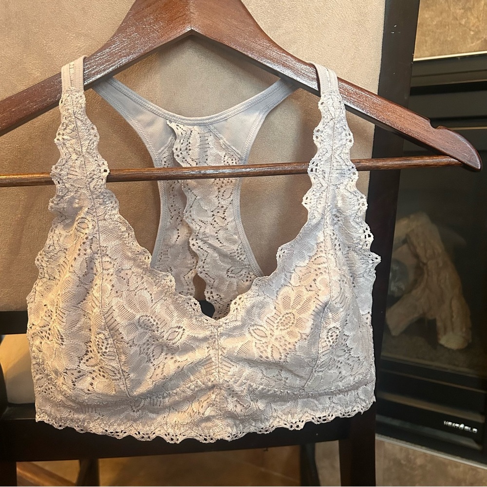 Black Bow Elegant Lace Bralette in Light Gray. Size Small